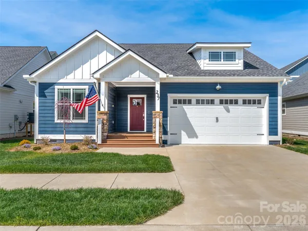 $395,000 | 237 Leyland Circle, Hendersonville, NC 28792
