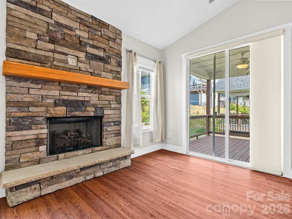 $395,000 | 237 Leyland Circle, Hendersonville, NC 28792