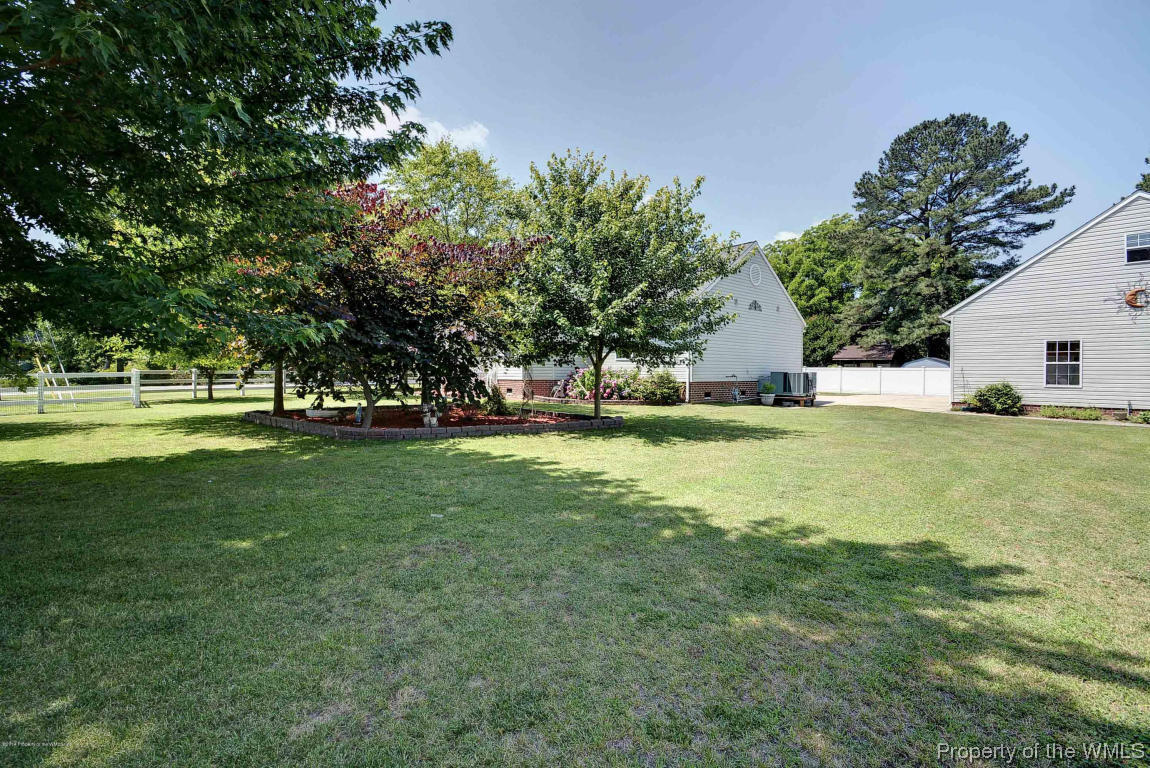 825 East Little Back River Road Hampton, VA 23669 - Photo 3 of 44 Gallery Image 3