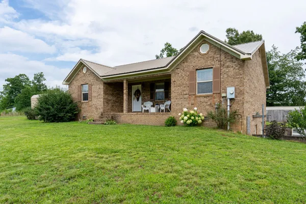 $348,900 | 190 Buford Moore Lane, Iron City, TN 38463