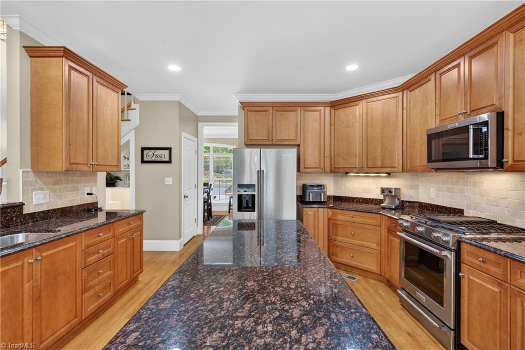 2304 Faircloth Way High Point, NC 27265 - Photo 12 of 50