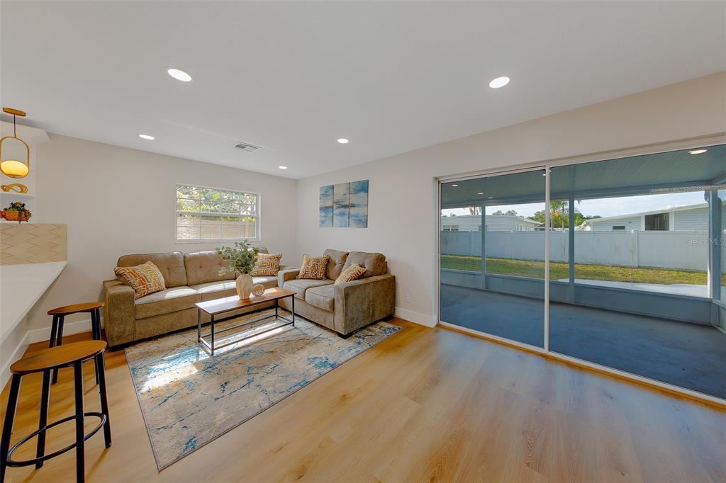 3426 7th Avenue Southeast Largo, FL 33771 - Photo 11 of 52