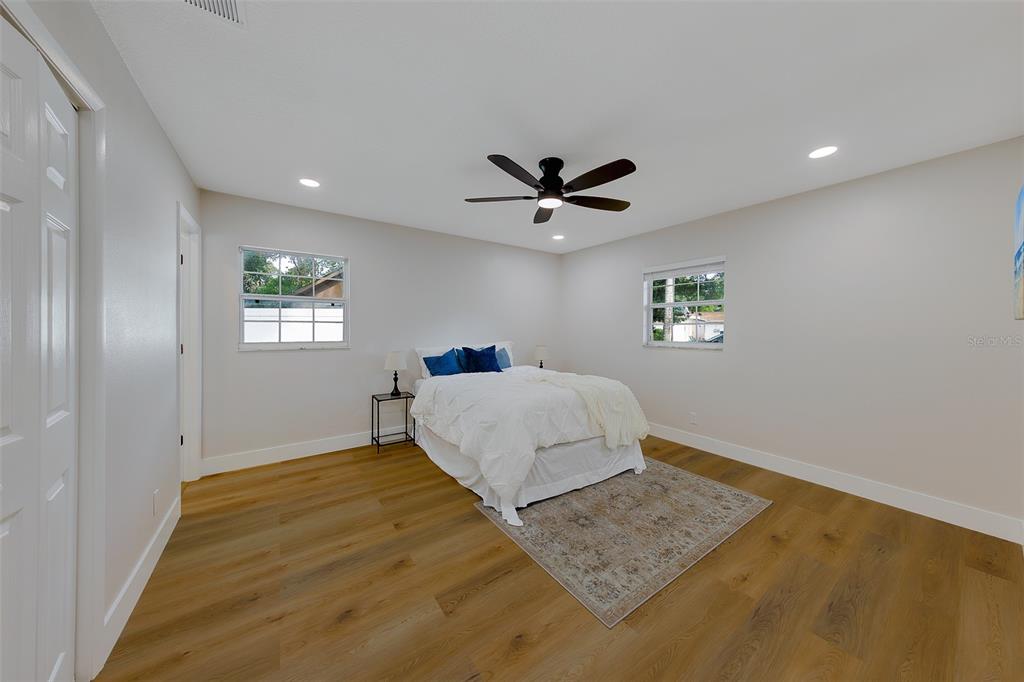 3426 7th Avenue Southeast Largo, FL 33771 - Photo 21 of 52