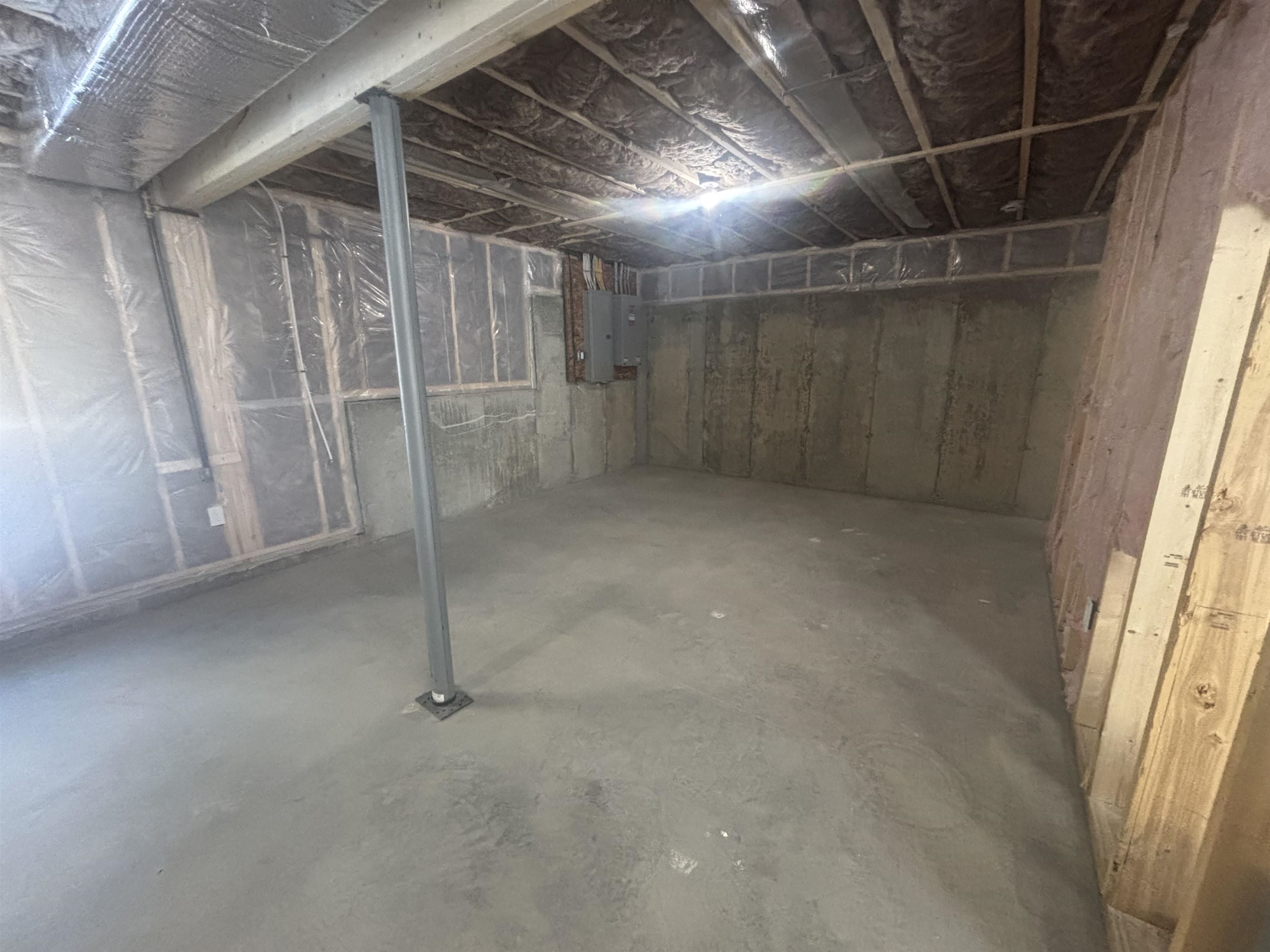 12 Meindl Road, Unit 2 Raymond, NH 03077 - Photo 20 of 24