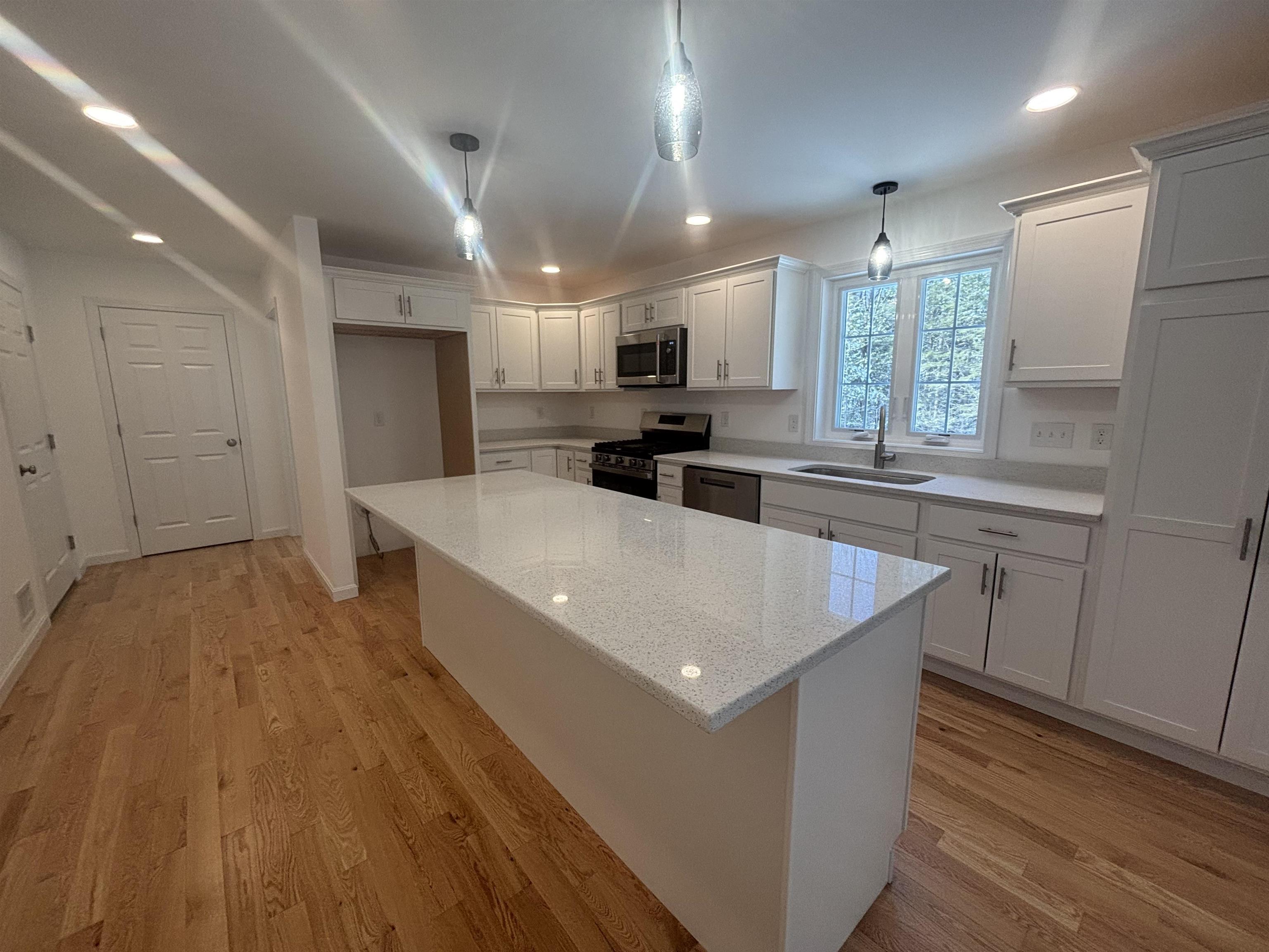 12 Meindl Road, Unit 2 Raymond, NH 03077 - Photo 3 of 24