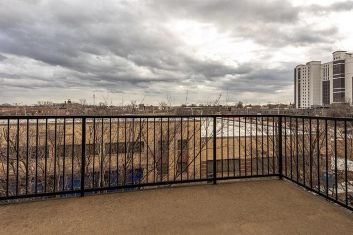 648 Riverside Drive, Unit 319 Memphis, TN 38103 - Photo 15 of 19 a view of outdoor space with lots of buildings in the background