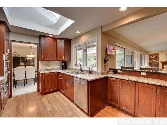 5914 Olinger Road Edina, MN 55436 - Photo 7 of 18