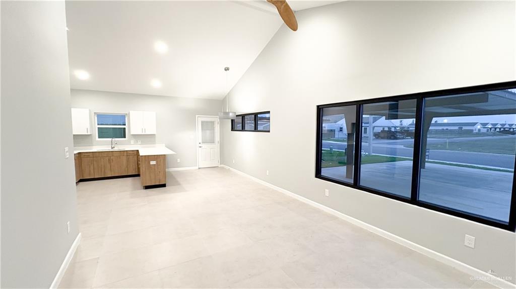 612 Oriole Road Weslaco, TX 78596 - Photo 4 of 16