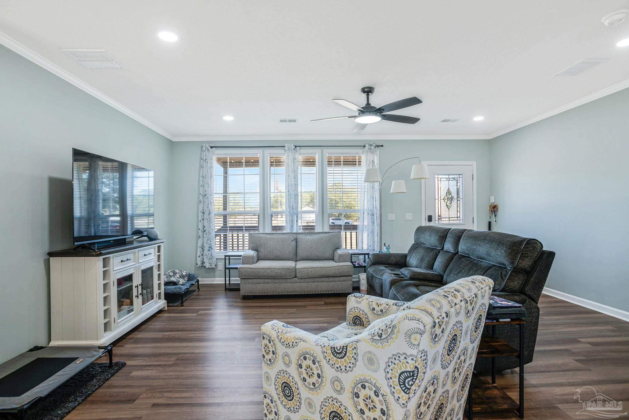 4955 Blue Ribbon Drive Milton, FL 32583 - Photo 7 of 45