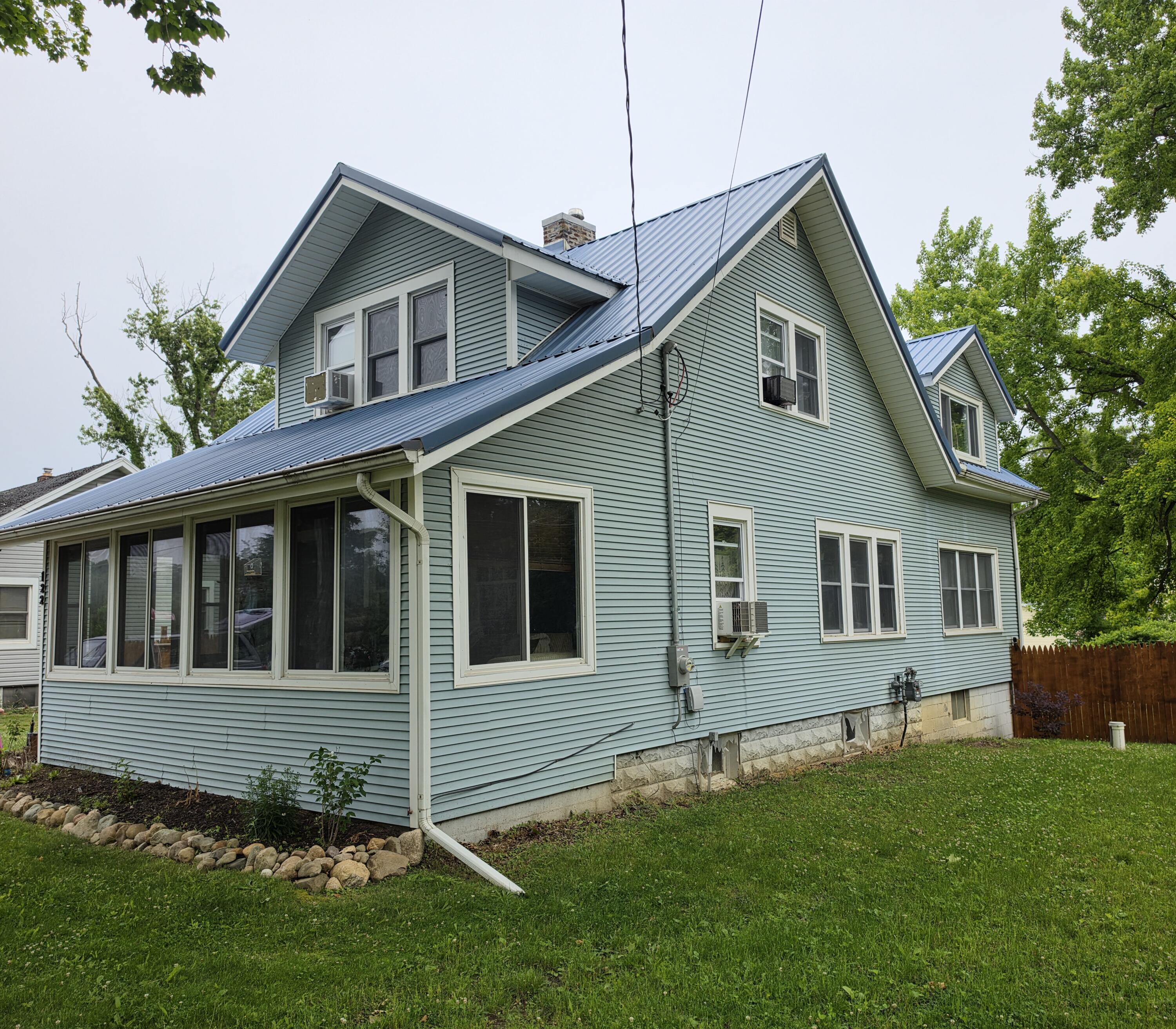 122 High Street Rives Junction, MI 49277 - Photo 2 of 35 20260617_110407