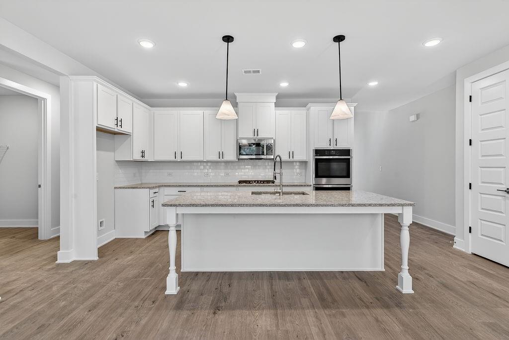 2528 Parkside Way Commerce, GA 30529 - Photo 9 of 39 Gallery Image 9