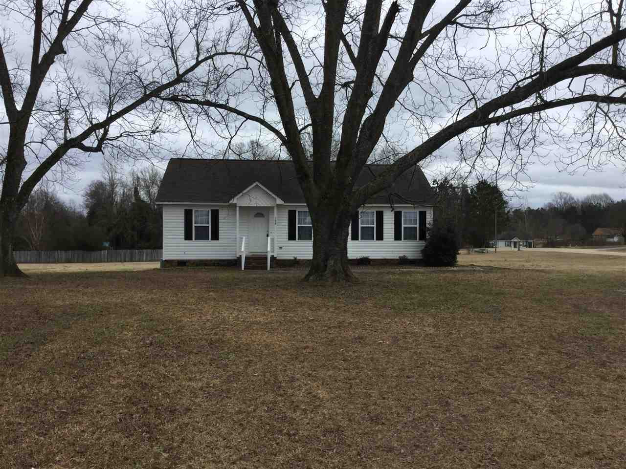 198 Old Roberts Road Benson, NC 27504 - Photo 1 of 17 Photo 1