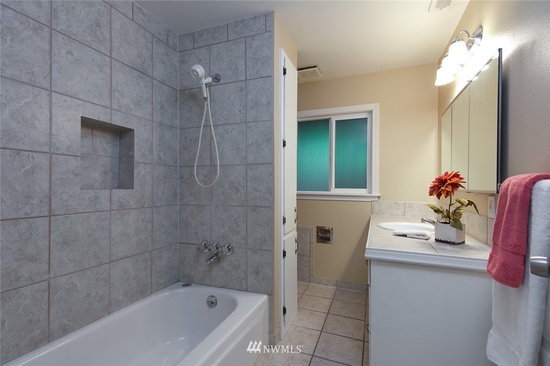 23605 7th Avenue West Bothell, WA 98021 - Photo 16 of 25