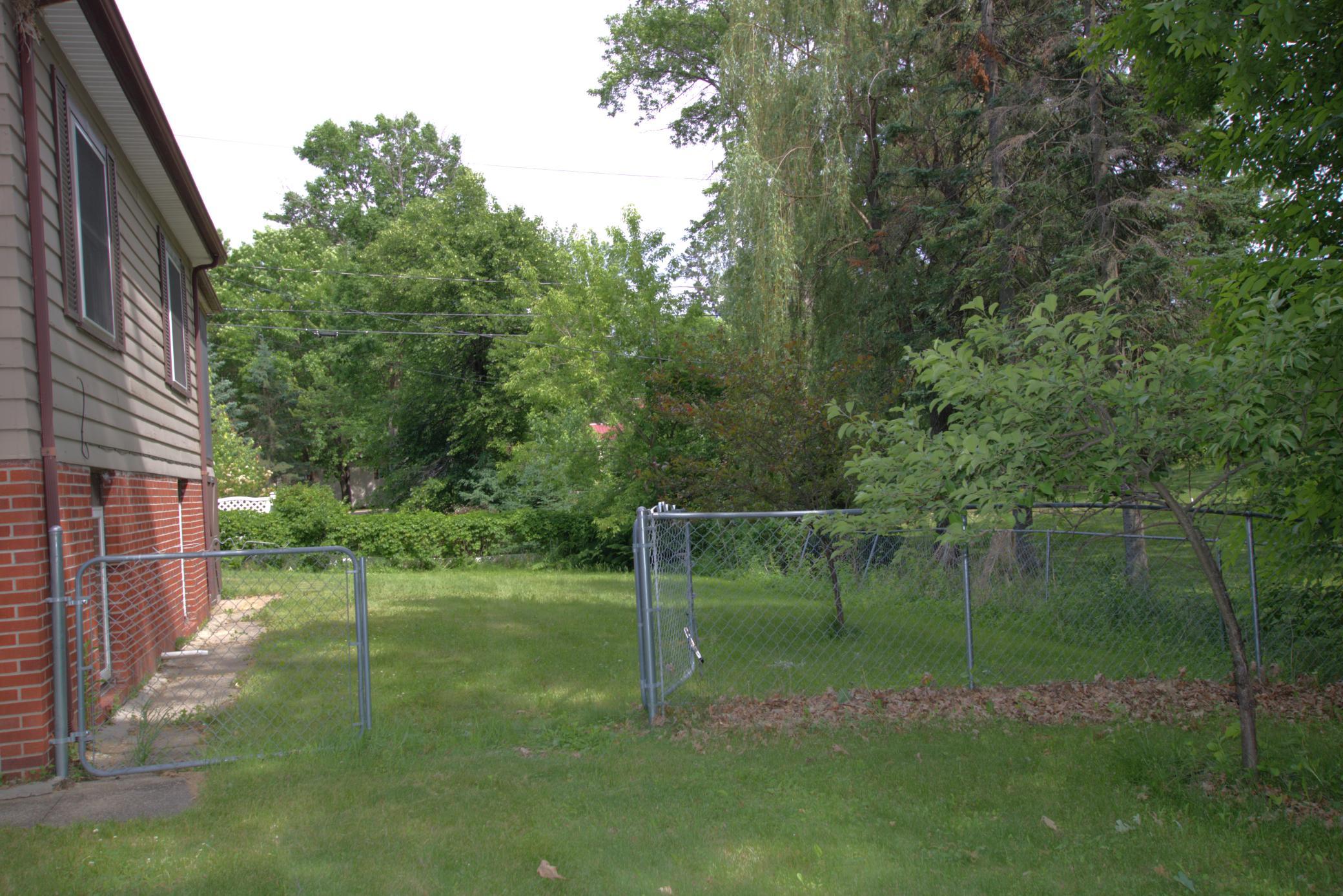 616 7th Street Northeast Staples, MN 56479 - Photo 26 of 28