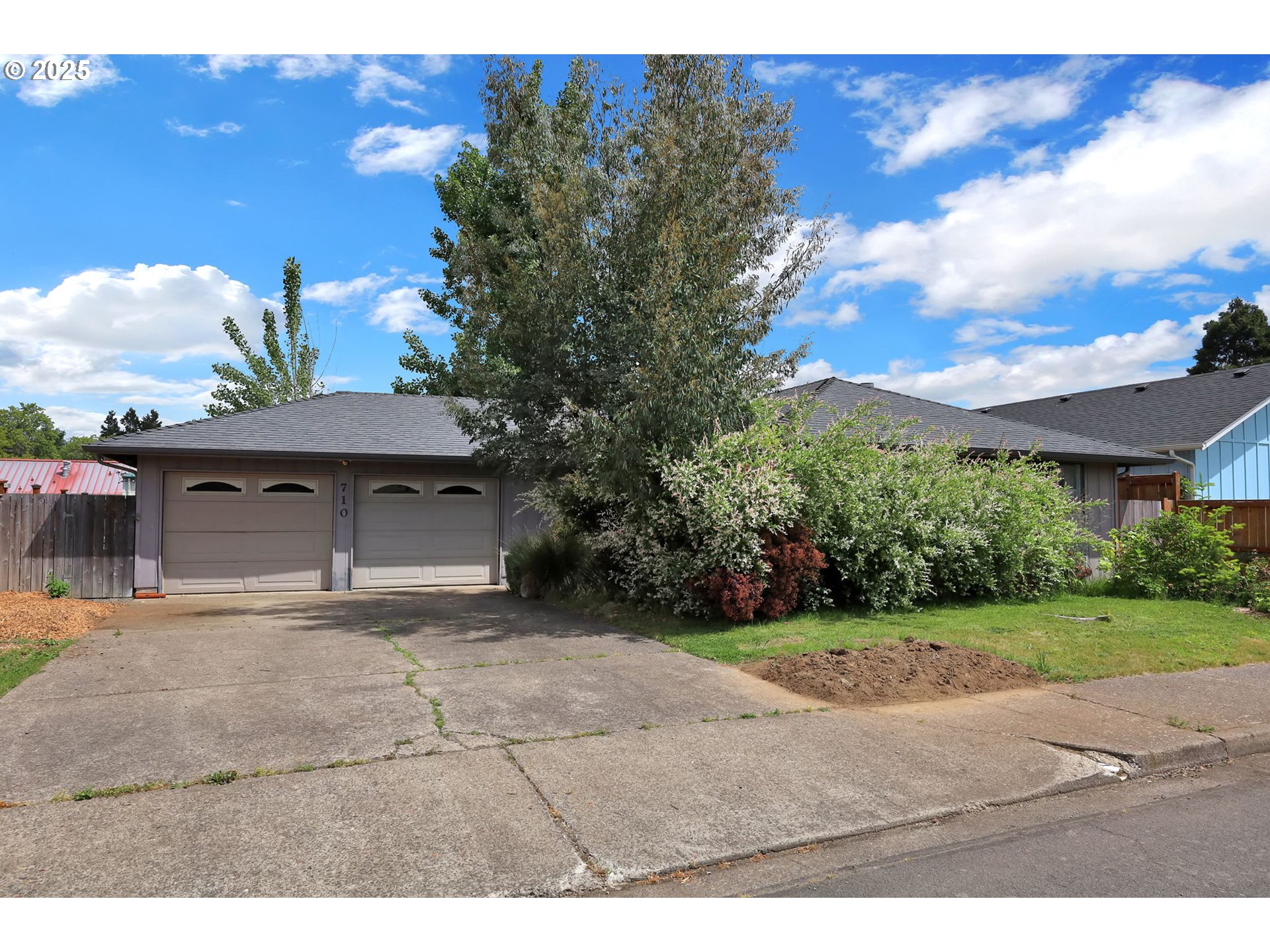 710 Janus Street Springfield, OR 97477 - Photo 1 of 41 Gallery Image 1
