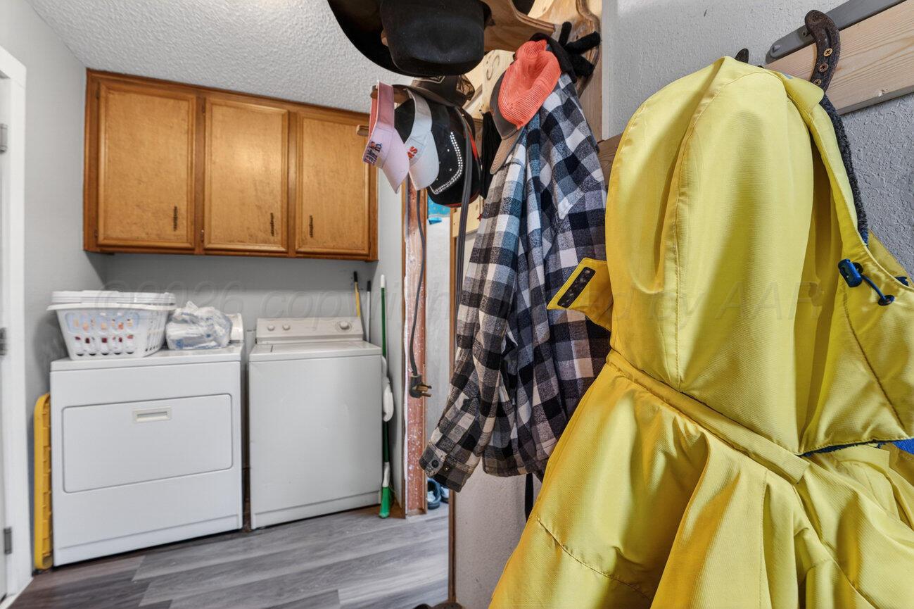 693 County Road 24 Muleshoe, TX 79347 - Photo 41 of 98 Utility Room