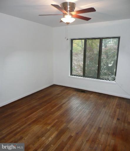 2027 Sarazen Place Reston, VA 20191 - Photo 22 of 30 Bedroom 2