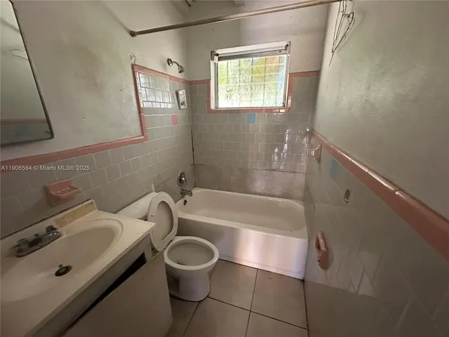 $650,000 | 733 Northwest 27th Avenue, Fort Lauderdale, FL 33311