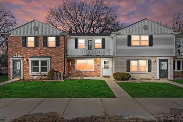 $215,000 | 4958 Colonial Court, Greenfield, WI 53220