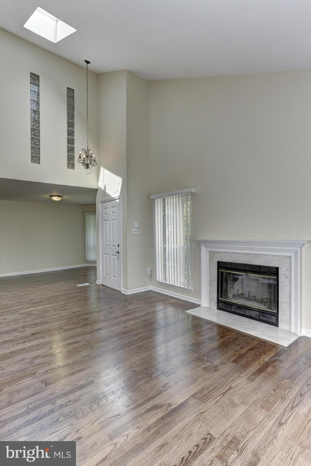 1641 Hugo Circle Silver Spring, MD 20906 - Photo 7 of 30 Living Room