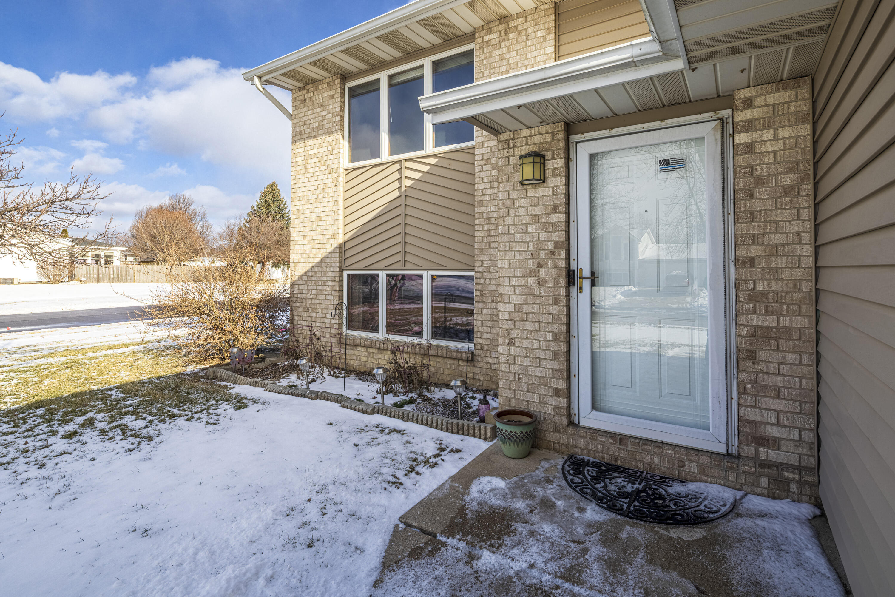 9931 Tyler Street Crown Point, IN 46307 - Photo 3 of 35 3000x2001