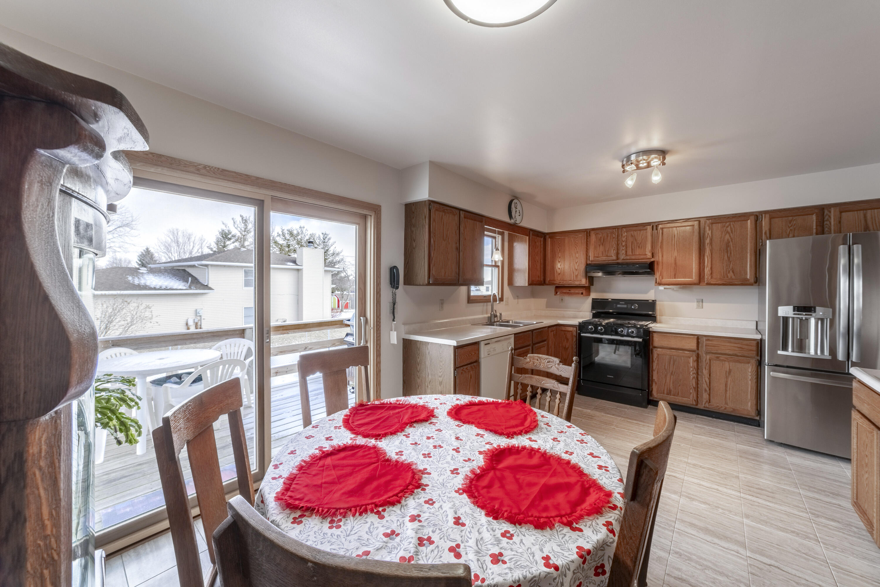 9931 Tyler Street Crown Point, IN 46307 - Photo 8 of 35 3000x2001