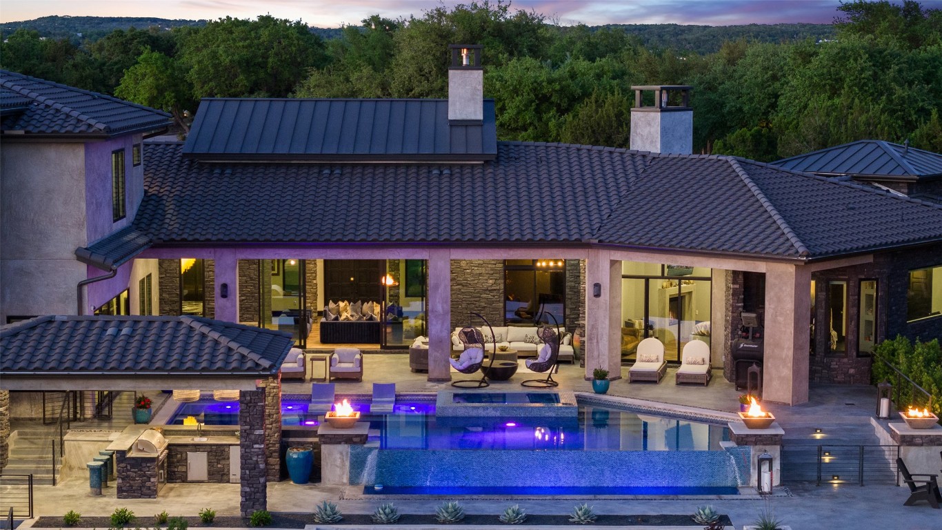 19204 Secretariat Place Spicewood, TX 78669 - Photo 3 of 40