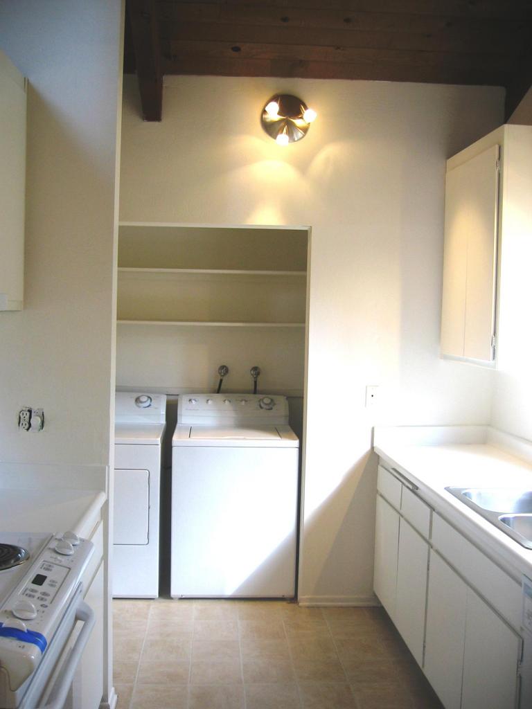 57 North San Marcos Road, Unit B Santa Barbara, CA 93111 - Photo 11 of 19 Laundry Area
