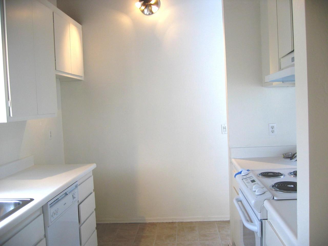 57 North San Marcos Road, Unit B Santa Barbara, CA 93111 - Photo 10 of 19 Kitchen