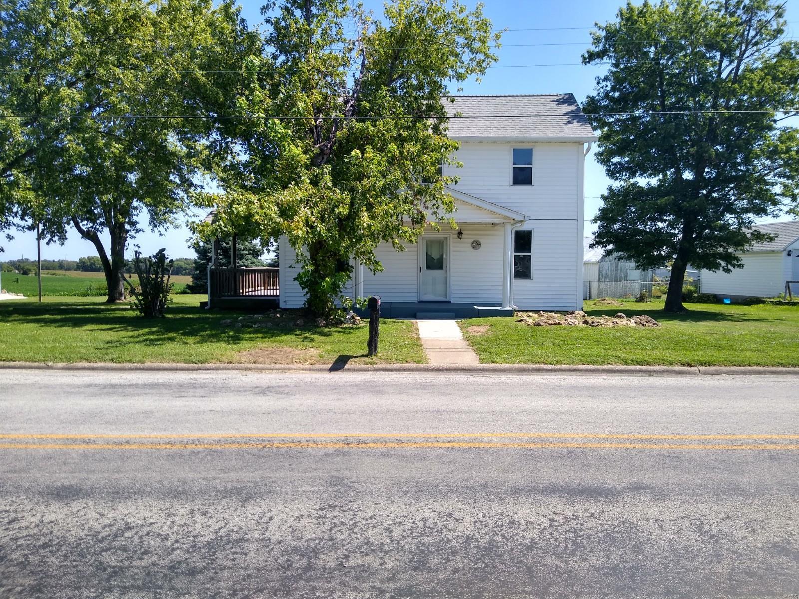 4450 Chester Road Chester, IL 62233 - Photo 1 of 34
