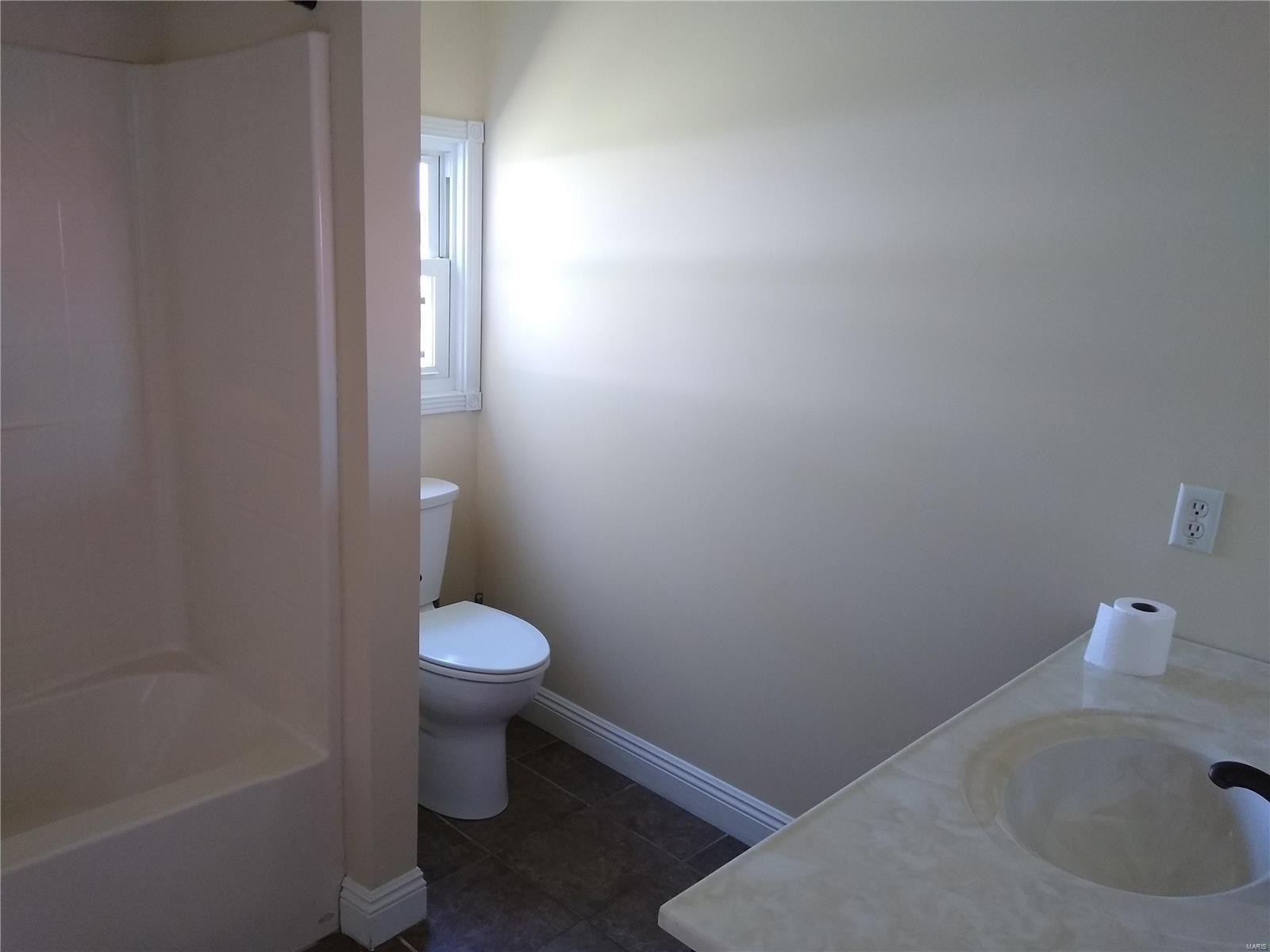 4450 Chester Road Chester, IL 62233 - Photo 18 of 34
