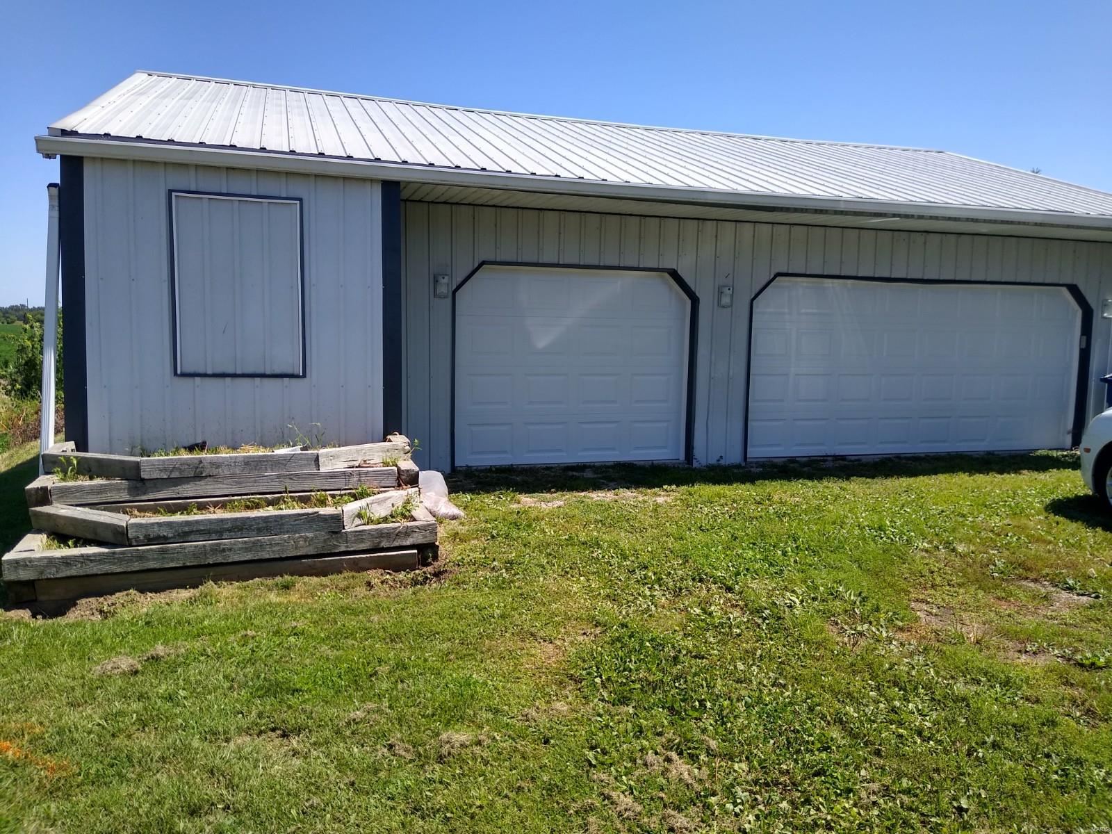 4450 Chester Road Chester, IL 62233 - Photo 7 of 34
