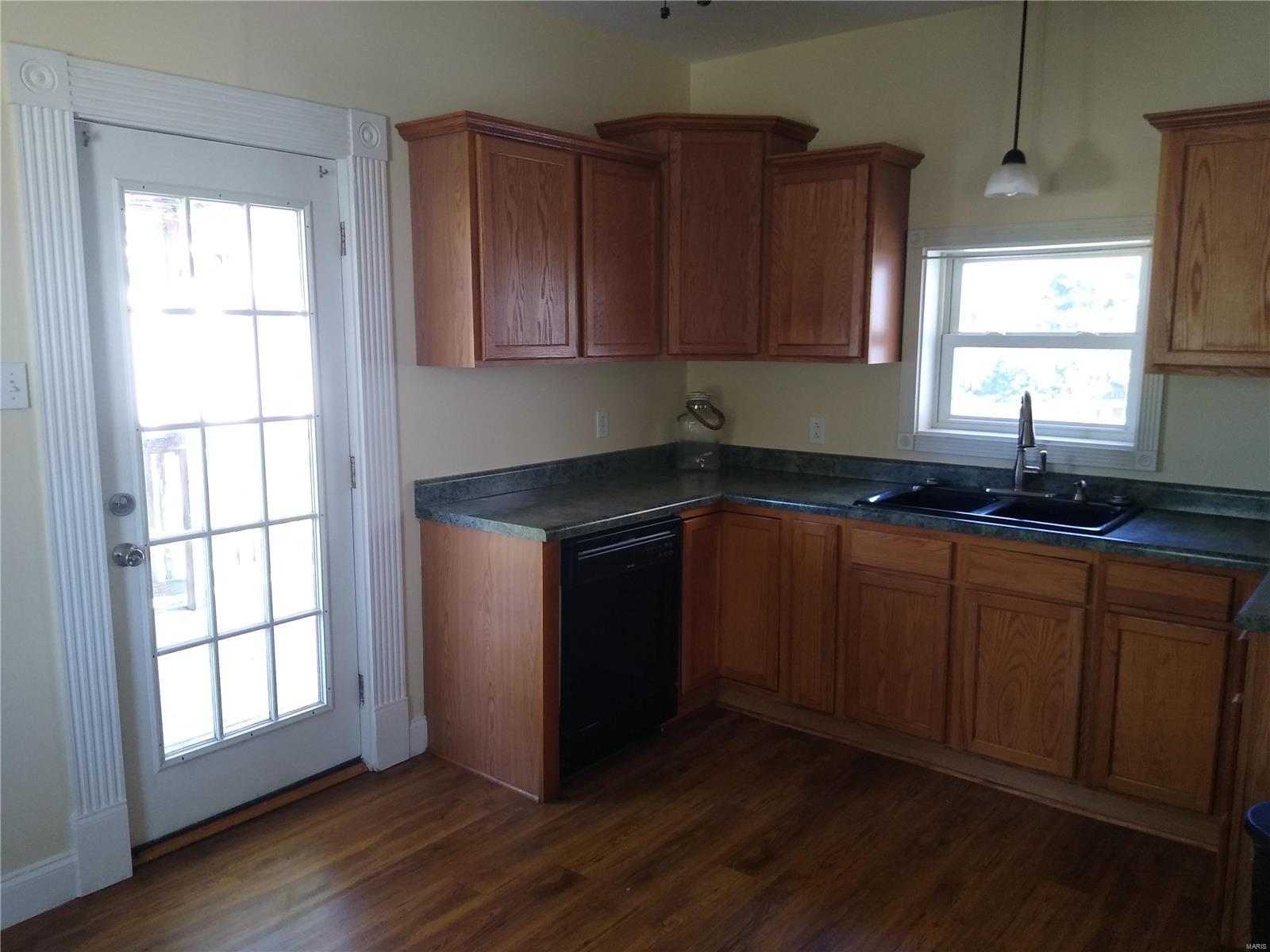 4450 Chester Road Chester, IL 62233 - Photo 10 of 34