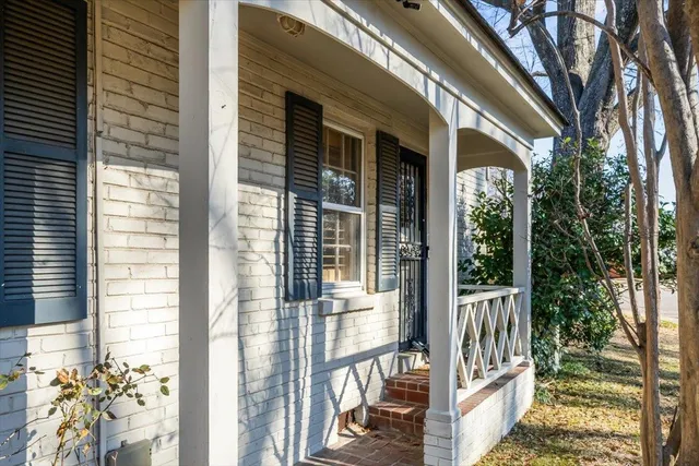 $340,000 | 5 South Alicia Drive, Memphis, TN 38112