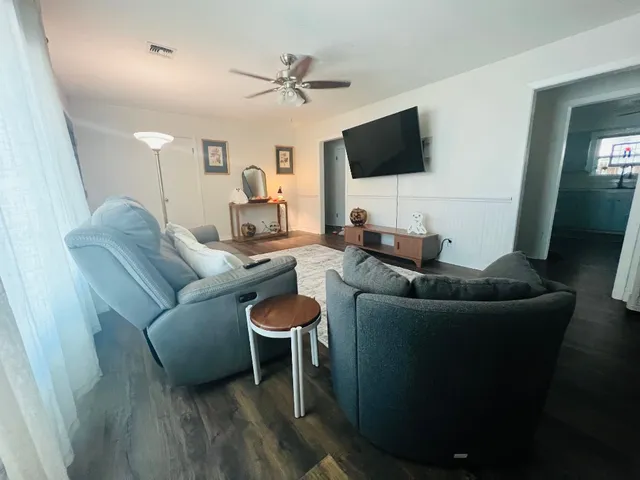 $329,000 | 355 North Monroe Street, La Grange, TX 78945