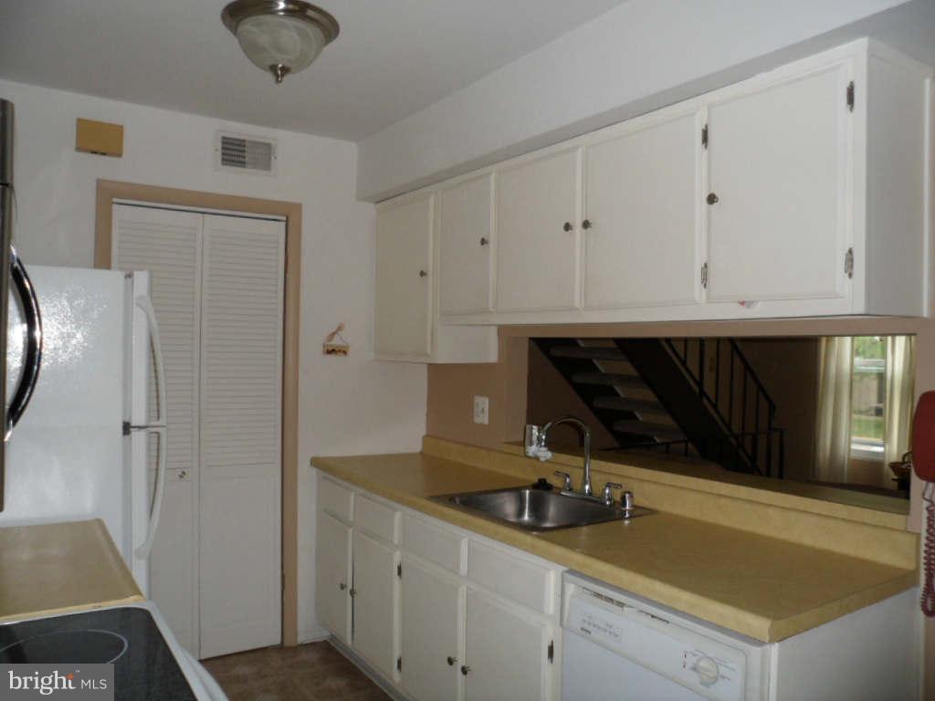84 Ridgelawn Road, Unit B Reisterstown, MD 21136 - Photo 9 of 17