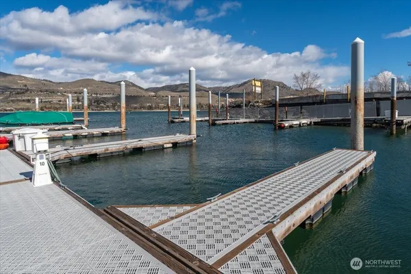 $95,000 | 1240 West Woodin Avenue, Unit B10, Chelan, WA 98816
