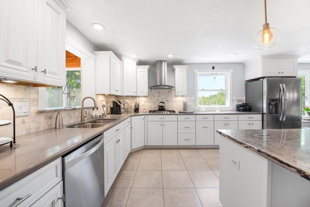 680 Ridge Road Wilbraham, MA 01095 - Photo 8 of 39
