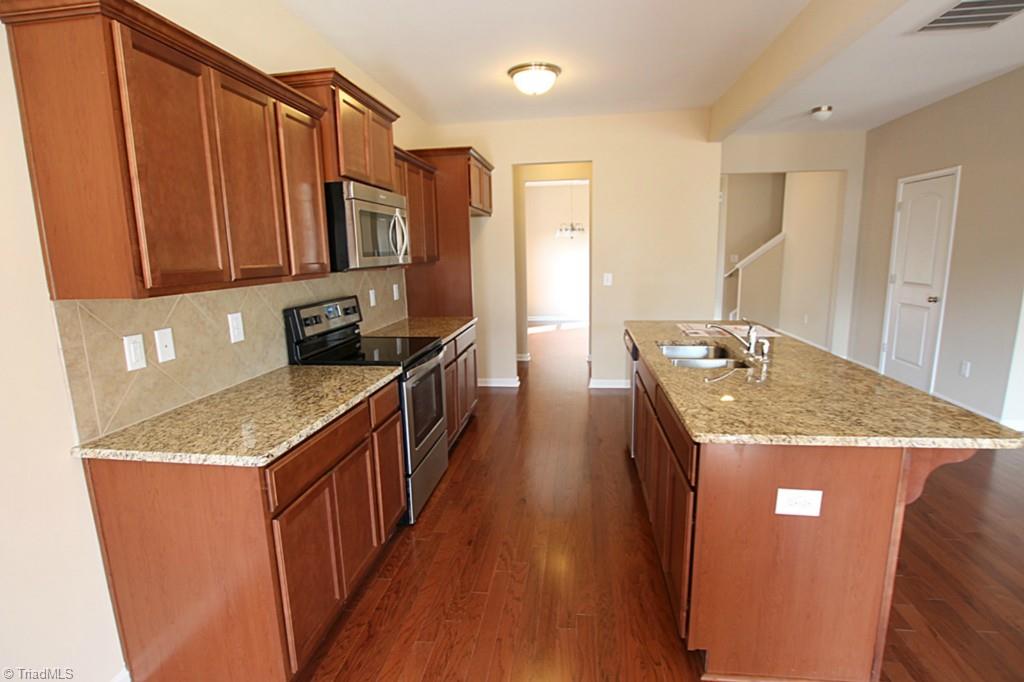 3333 Grandview Club Road Pfafftown, NC 27040 - Photo 6 of 16 Gallery Image 6
