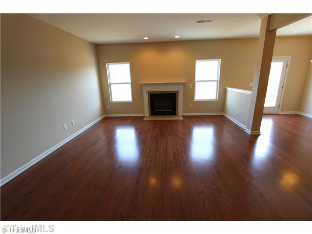 3333 Grandview Club Road Pfafftown, NC 27040 - Photo 8 of 16 Den/Family/Great Room.