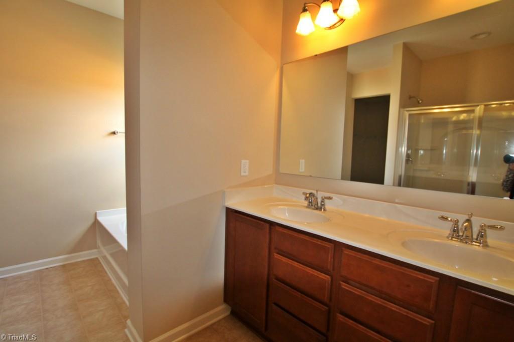 3333 Grandview Club Road Pfafftown, NC 27040 - Photo 10 of 16 Gallery Image 10