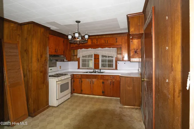 $125,000 | 110 West Church Street, Kelford, NC 27847