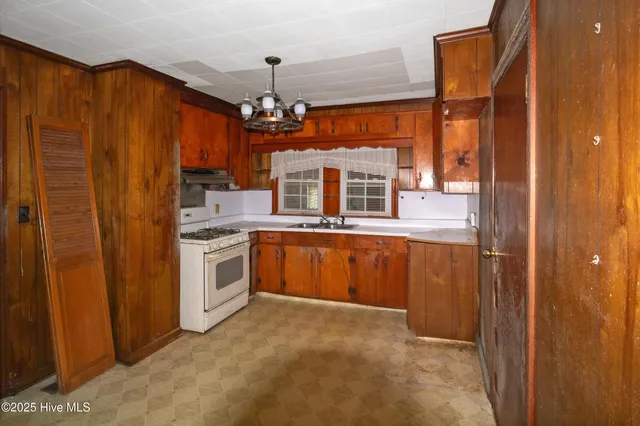 $125,000 | 110 West Church Street, Kelford, NC 27847