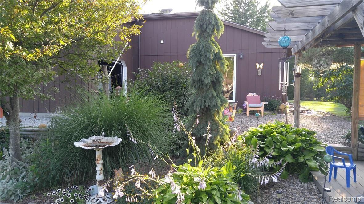 3245 South Fenton Road Holly, MI 48442 - Photo 3 of 30 3245 Fenton Shed and Backyard.jpg