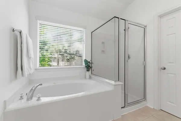 $325,000 | 19 Aquiline Oaks Place, The Woodlands, TX 77382