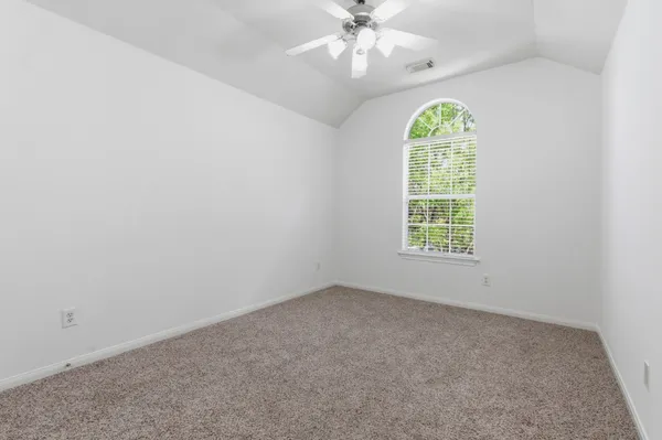 $325,000 | 19 Aquiline Oaks Place, The Woodlands, TX 77382