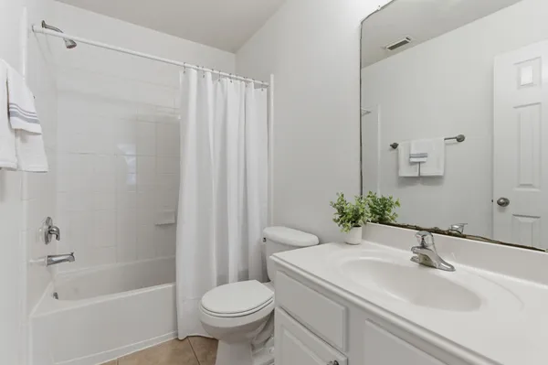 $325,000 | 19 Aquiline Oaks Place, The Woodlands, TX 77382