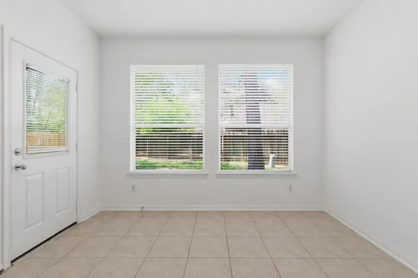 $325,000 | 19 Aquiline Oaks Place, The Woodlands, TX 77382