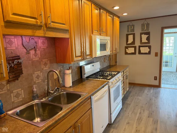 $289,000 | 1569 East Range Line Road, Greencastle, IN 46135