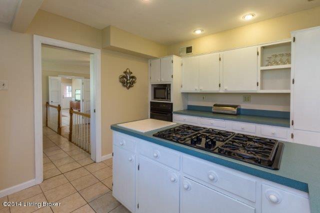 491 Kinglan Road Louisville, KY 40207 - Photo 27 of 56 491-Kinglan-Rd-42